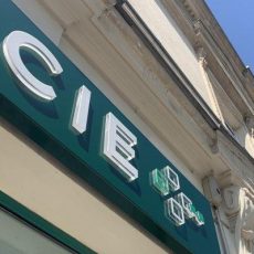 enseigne-lettres-decoupees-eclairage-avignon enseigne-lettres-decoupees-eclairage-avignon
